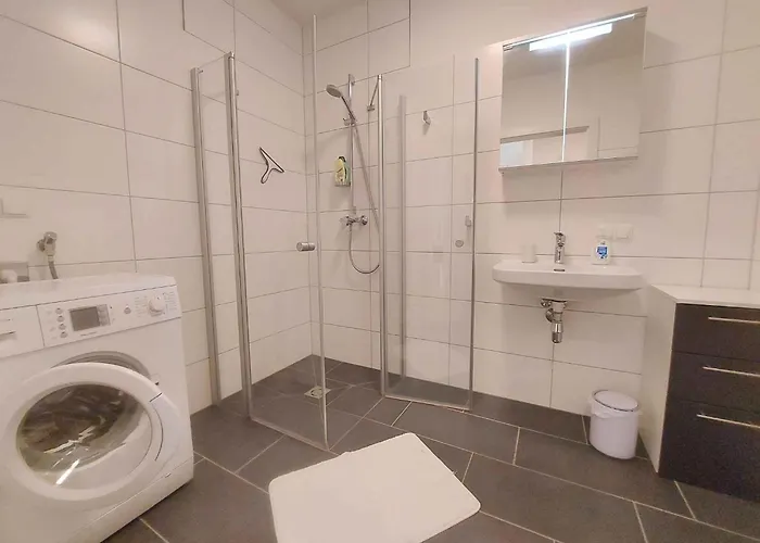 Appartement In 42010